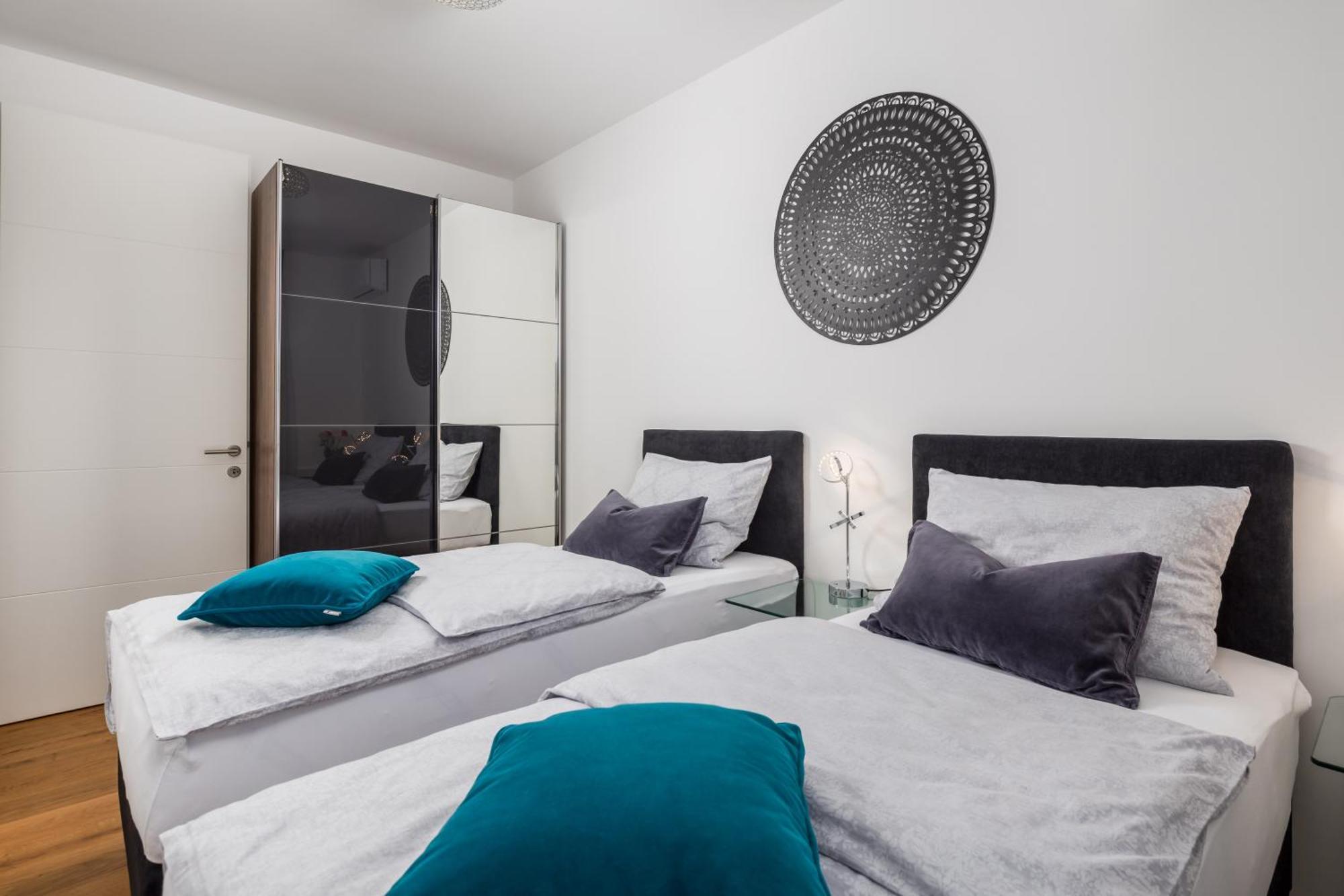 Luxury Apartment Hyperion With Private Pool And Garden Муртер Екстериор снимка