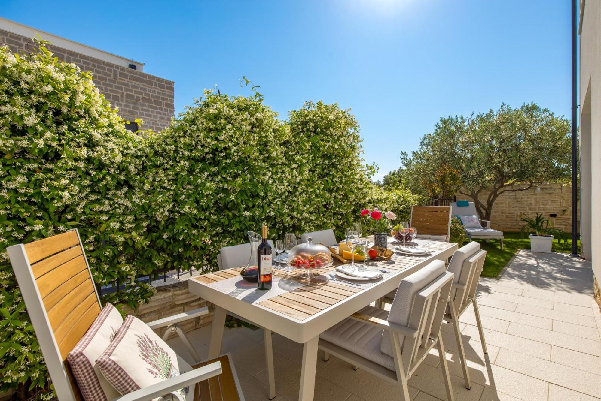 Luxury Apartment Hyperion With Private Pool And Garden Муртер Екстериор снимка